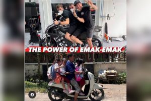 Aksi Kocak Pembalap MotoGP Aleix Espargaro, Tiru Emak-emak di Mandalika Bonceng Empat