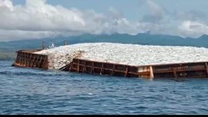 Kapal Tongkang Bermuatan 3.000 Ton Pupuk Karam di Laut Bima