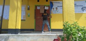 Jagoannya Tak Lolos Jadi Calon Kades, Pendukung Segel Kantor Desa O’o Bima