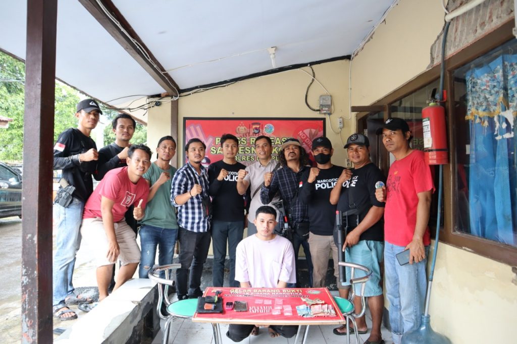 Pengedar Narkoba di Soriutu Dompu Ditangkap, 23 Poket Sabu Diamankan