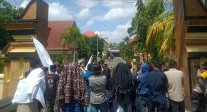 Soroti Maraknya Teror Panah di Bima dan Dompu, Mahasiswa Demo Polda NTB