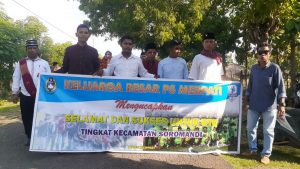 Warga, Pelajar, Klub PS Merpati Ramaikan Pawai STQ Tingkat Kecamatan Soromandi Bima