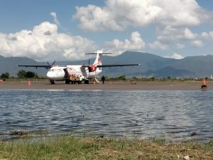Masih Digenangi Air, Pesawat Gagal Mendarat, Bandara Bima Ditutup Sementara