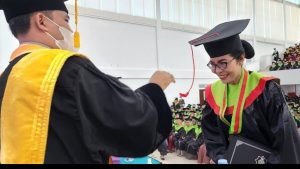 Mahasiswi Hindu Raih Gelar Magister Pendidikan Islam di UIN Mataram