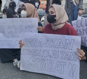Kades dan Camat di Donggo-Soromandi akan Ajukan Penangguhan Penahanan 15 Aktivis yang Ditahan Polres Bima