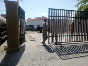 KPK Geledah Rumah Wali Kota Bima