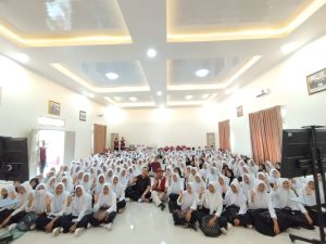 Hadir Menginspirasi, Lalu Iqbal Ajak Camaba Tamsis Living Locally Thinking Globally