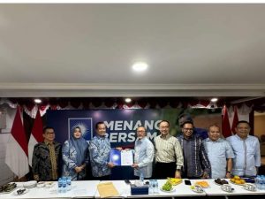 Iqbal-Dinda Segel Tiket PAN di Pilgub NTB, Langsung Terima SK B1KWK dari Zulhas