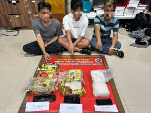 Selundupkan Sabu 7,3 Kg, Tiga Kurir Jaringan Malaysia Ditangkap Polisi