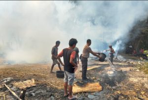 Rumah Adat di Bayan Lombok Utara Terbakar, Kerugian Capai Miliar Rupiah