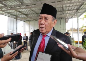 Geram, Bupati Djohan Perintahkan Bangunan Permanen di Sempadan Pantai Gili Trawangan Dibongkar