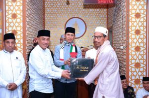 Safari Ramadan di Lambitu, Bupati dan Wakil Bupati Bima Tanggapi Aspirasi Warga Terkait Perbaikan Jalan Rusak