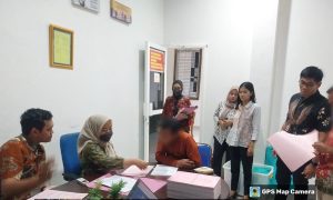 Kejari Bima Serahkan Tersangka Korupsi Dana BOS SMAN 1 Woha ke Penuntut Umum