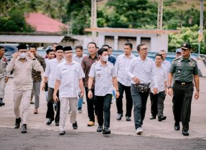 Sidak di Tiga Gudang Jagung Bupati Dompu Bambang Firdaus, Tekankan Harga Pembelian Pemerintah Harus Dipatuhi Perusahaan