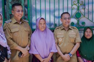 Kebakaran di Kodo Hanguskan Satu Rumah, Wali Kota Bima Serahkan Bantuan Tanggap Darurat