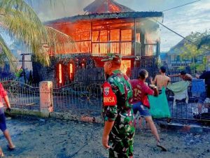 Empat Rumah Panggung Ludes Terbakar di Talabiu, Diduga Akibat Kebocoran Gas 