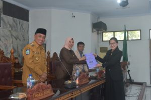 Bupati Adi Mahyudi Sampaikan Pendapat Akhir Raperda RTRW, Tekankan Efisiensi Ruang