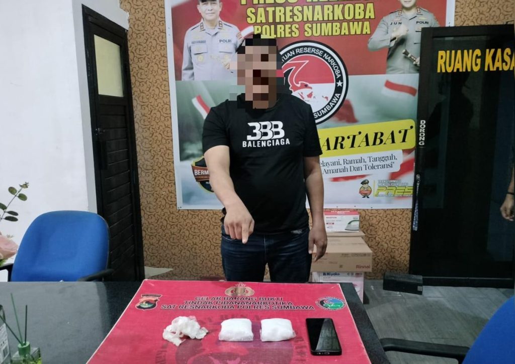 Polisi Tangkap Kurir Narkoba Antarprovinsi di Sumbawa, Amankan 198 Gram Sabu