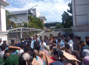 Demo Penggusuran Pondok Perasi, DPRD NTB Janji Turun Cek Lokasi 