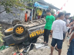 Mobil Patroli Polsek Hu’u Diduga Tabrak Sejumlah Motor dan Rumah Warga, 7 Orang Jadi Korban, Satu Dikabarkan Meninggal 