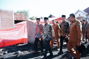 Ady-Irfan Kunjungi Korban dan Berikan Bantuan Tanggap Darurat Untuk Kebakaran Sape