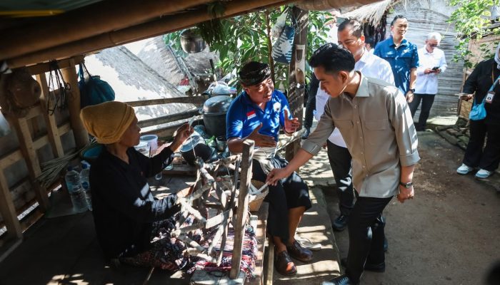 Wapres Gibran Rakabuming Raka Kunjungi Desa Adat Sade, Apresiasi Keunikan Budaya Sasak
