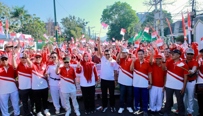 Lautan Massa Tumpah Ruah di Jalan Sehat Kerukunan Kemenag NTB