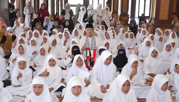 700 Santri-Santriwati Ikuti Khataman Massal, Wabup: Terimakasih Guru Ngaji Telah Mendidik Generasi Qur’ani