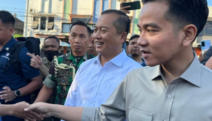 Kunjungan Wakil Presiden Gibran ke Pasar Kebon Roek, Borong Produk Lokal NTB