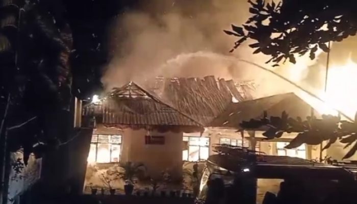 Terungkap! Kantor Inspektorat Bima Dibakar, Oknum Kades Dibekuk Polisi