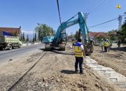 Perbaikan jalan di Kabupaten Bima. (foto istimewa)
