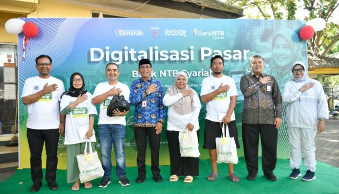 Digitalisasi Pasar Dasan Agung: Bank NTB Syariah Rilis QRIS untuk Dorong Ekonomi Digital NTB