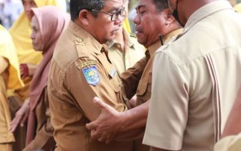 Wariskan Keteladanan dan Capaian Mentereng, Ini Pesan Menyentuh “Maha Guru” SMAN 1 Donggo, Usai Pindah di Pemkab Bima