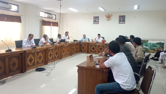 Warga Dilarang Berjualan di Area Bendungan Meninting, DPRD NTB Gelar Hearing Cari Solusi 