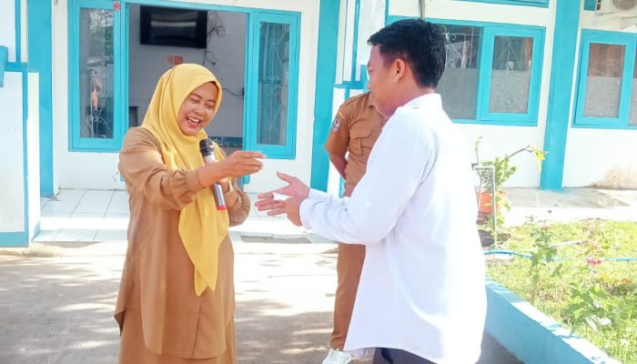 Diskominfotik Kota Bima Beri Reward Terhadap Pegawai