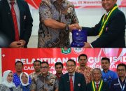 Hadiri Pelantikan Pengurus IDI KLU Baru, Wabup Kus Tekankan Evaluasi dan Perlindungan Nakes