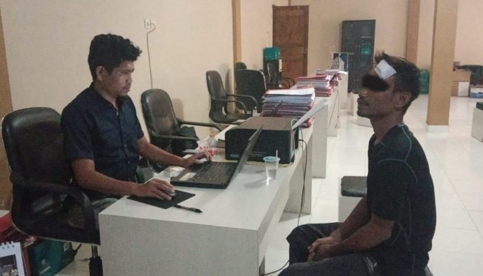 Polisi Gulung Tukang Parkir Minta Tarif Rp 30 Ribu, Tendang Motor dan Banting Helm Wanita di Lotim