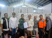 2.049 Kepala Keluarga Terdampak Bencana di Bima Terima 20 Ton Beras Bantuan 