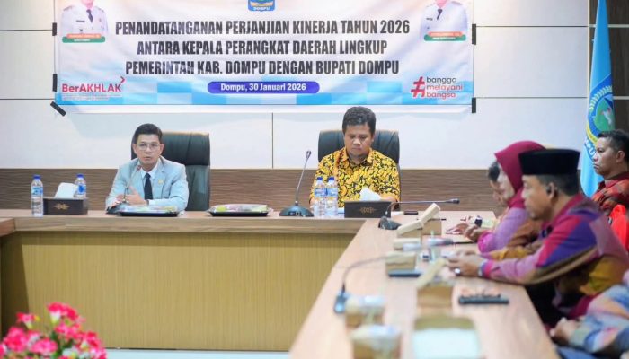 Siapkan Layanan Publik Terbaik Bagi Warga, Bupati Dompu Teken Kontrak Kinerja 36 OPD