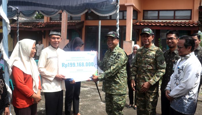 Serahkan Santunan BPJS Ketenagakerjaan, Wabup Bima Apresiasi Perlindungan Pekerja