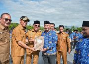 Serahkan SK 13.970 PPPK Paruh Waktu, Bupati Ady Mahyudi Harap Warga Dilayani Nurani