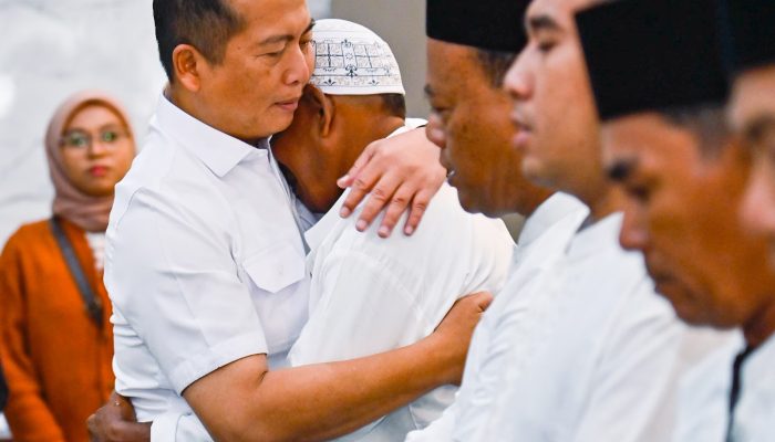 Hadiah Umrah dari Gubernur Miq Iqbal, 33 Warga NTB Dilepas Penuh Haru