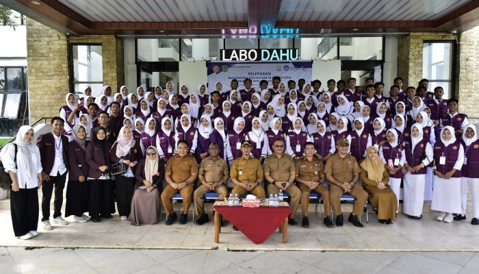 Wabup Bima Lepas 234 Mahasiswa KKN dan PKL STIKES Yahya