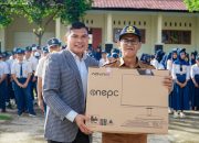 Respons Cepat Aspirasi Sekolah, DPRD KLU Berikan Bantuan Komputer dan Printer ke SMPN 3 Tanjung