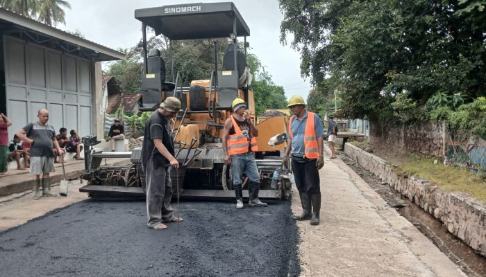 440 Meter Jalan Kore–TPI Sanggar Diaspal, Pemkab Bima Kucurkan Rp1,5 Miliar