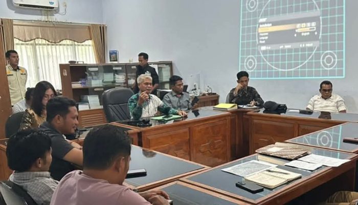 Baru Dikerjakan Sudah Terkelupas, Komisi III DPRD Bima Soroti Kualitas Proyek Jalan Rp1,5 Miliar di Sanggar