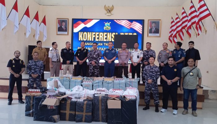 Lanal Mataram Gagalkan Penyelundupan 589.760 Batang Rokok Ilegal Tujuan Bima