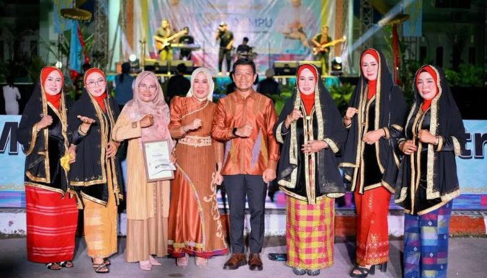 11 Hari Perayaan, Dompu Akhiri HUT ke-211 dengan Fashion Muna Pa’a