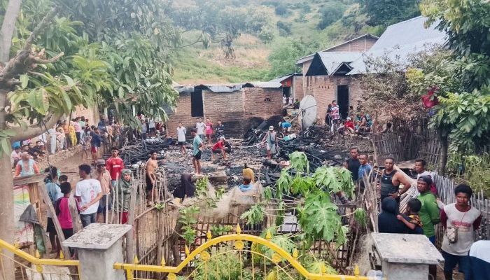 Si Jago Merah Hanguskan Rumah Panggung di Desa Poja Sape, Kerugian Capai Rp65 Juta