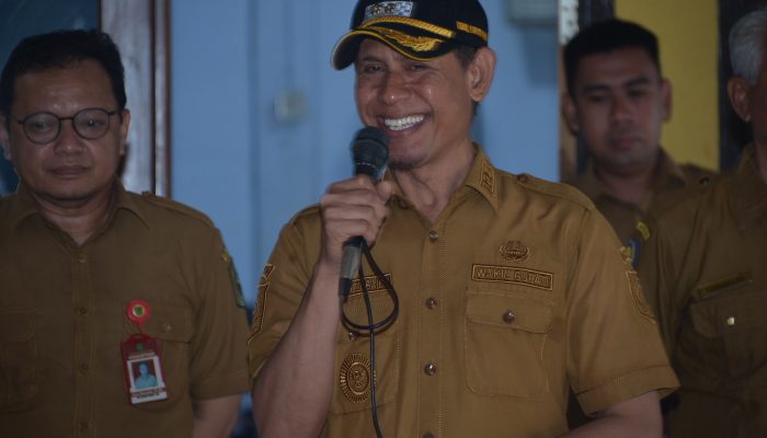 Wabup Bima Tekankan Penanganan Pengangguran saat Apel Disnakertrans